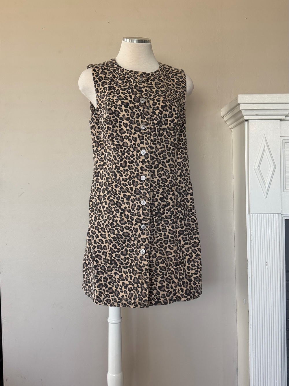 Abercrombie & Fitch Sleeveless Leopard Print Button-Front Dress - Brown